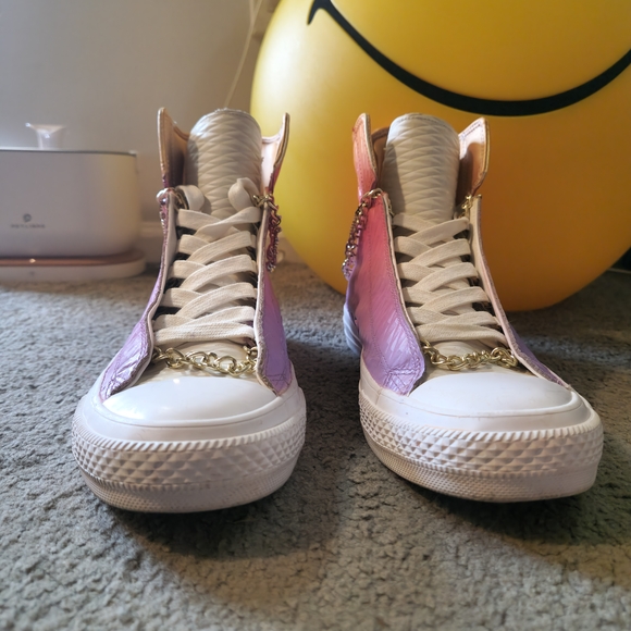 Converse Pink and Purple High-Top Sneakers with Chain - Picture 4 of 8